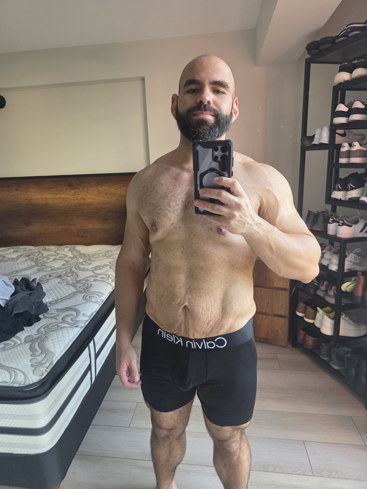 Renzo full body — February 2026